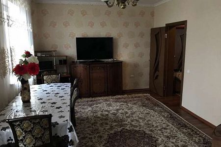 Продается трехкомнатная квартира