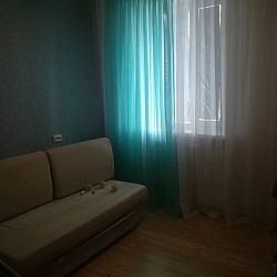 Сдам двухкомнатную квартиру на длительный период.