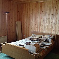 Сдается двухэтажный загородный дом с баней для большой вечеринки.